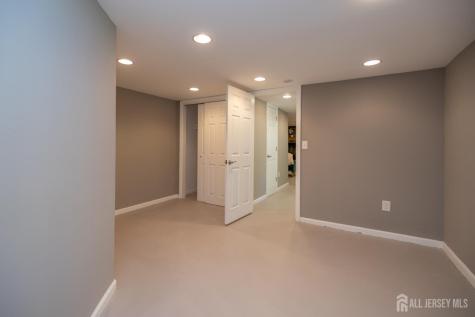 14 Meadowbrook Lane Piscataway NJ 08854