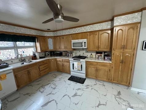 134 Benart Place Middlesex NJ 08846