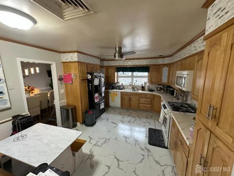 134 Benart Place Middlesex NJ 08846