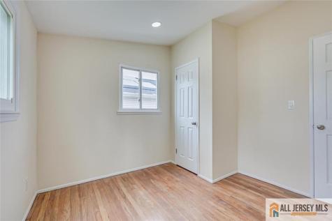42 Hyde Avenue Iselin NJ 08830