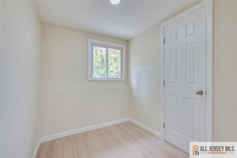 42 Hyde Avenue Iselin NJ 08830