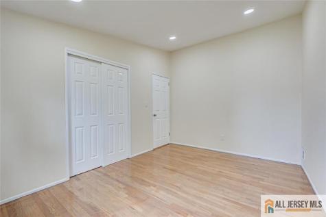 42 Hyde Avenue Iselin NJ 08830