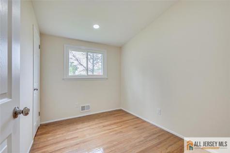 42 Hyde Avenue Iselin NJ 08830