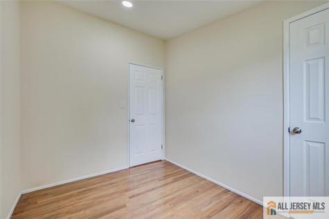 42 Hyde Avenue Iselin NJ 08830