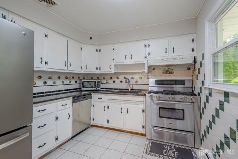 69 Monmouth Avenue Edison NJ 08820
