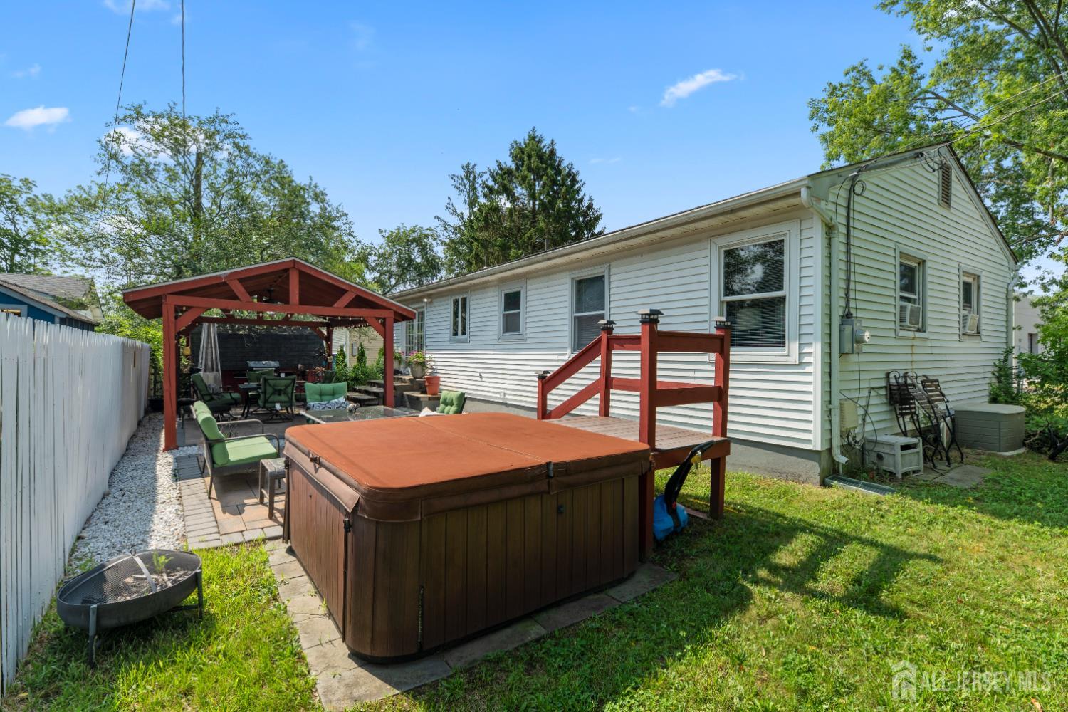 13 Chestnut Street Farmingdale NJ 07727