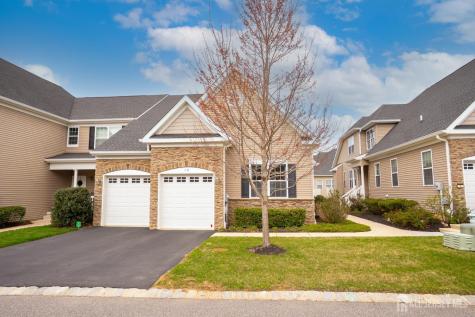 10 Traditions Place Monroe NJ 08331