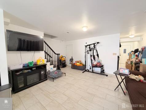 14 Somerset Street Carteret NJ 07008