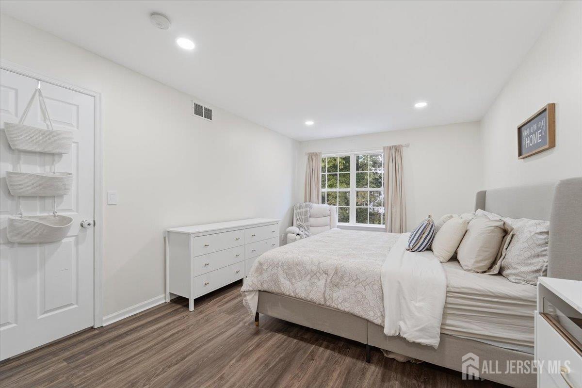 130 Orchid Lane Ewing NJ 08638