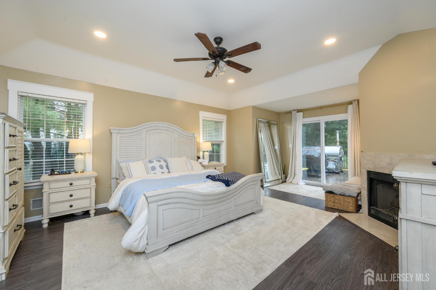 14 Lauren Lane Plumsted NJ 08533