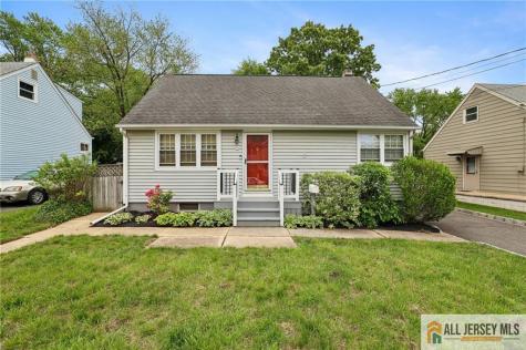 8 Parkway Place Sayreville NJ 08859