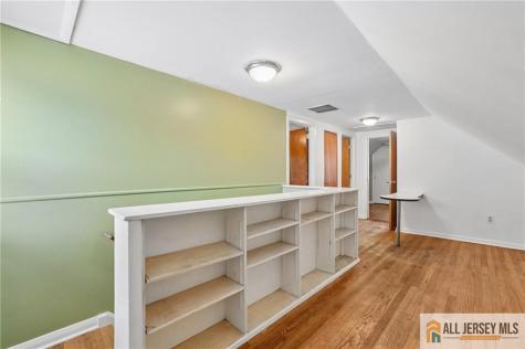 8 Parkway Place Sayreville NJ 08859