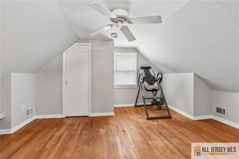 8 Parkway Place Sayreville NJ 08859