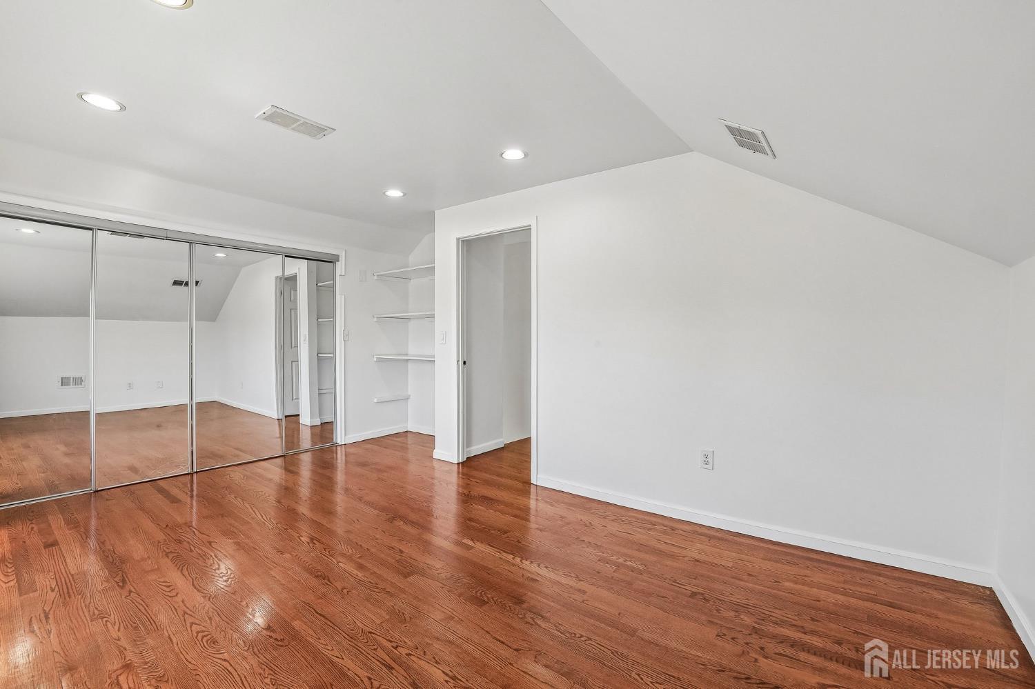 366 Jeffries Street Perth Amboy NJ 08861