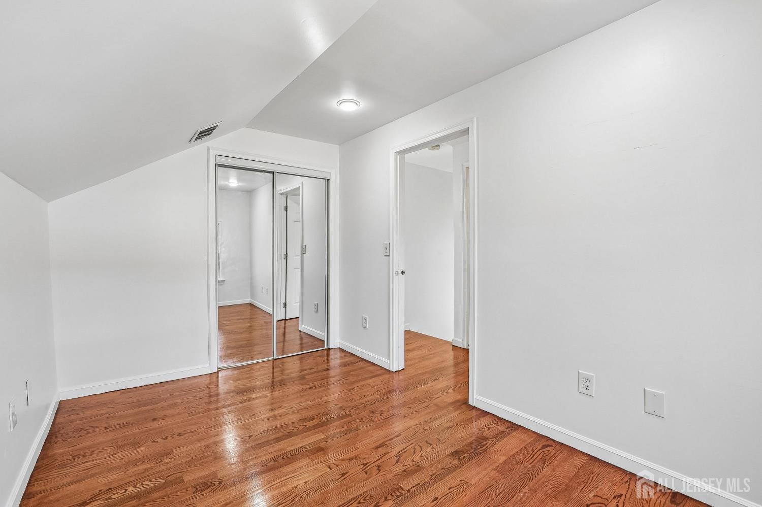 366 Jeffries Street Perth Amboy NJ 08861