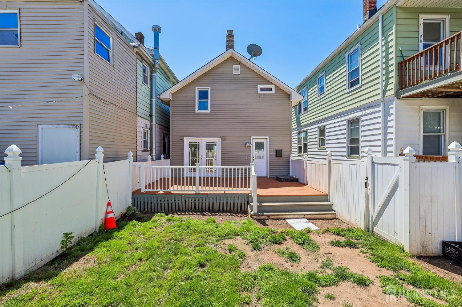 366 Jeffries Street Perth Amboy NJ 08861