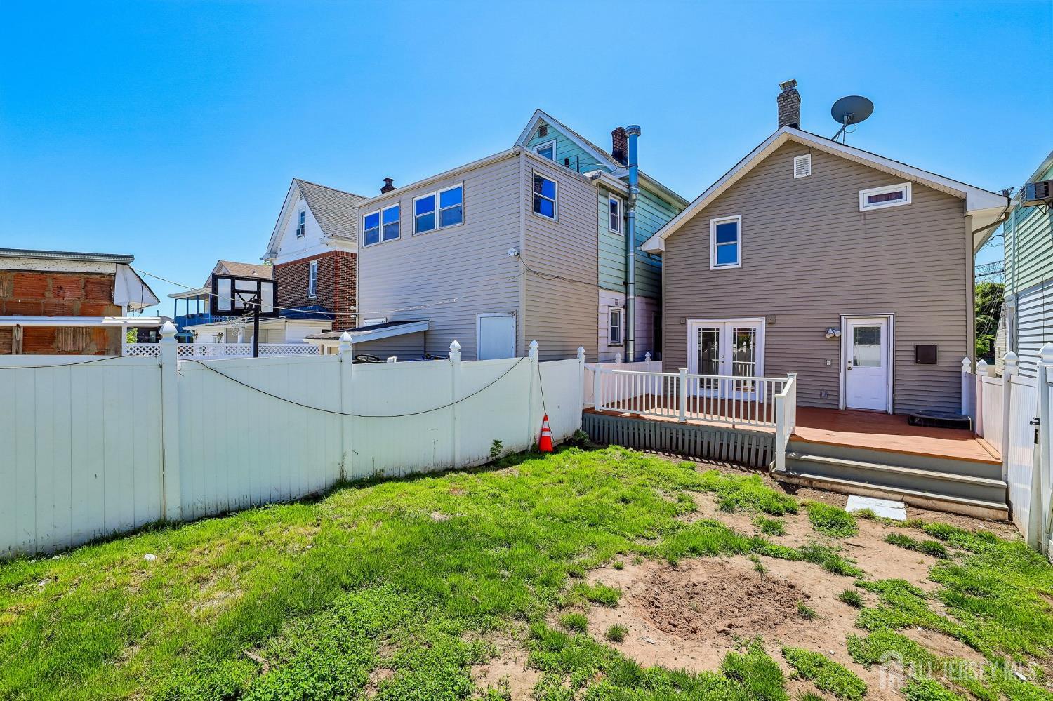 366 Jeffries Street Perth Amboy NJ 08861