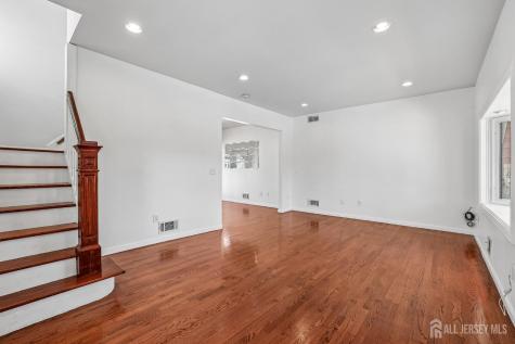 366 Jeffries Street Perth Amboy NJ 08861