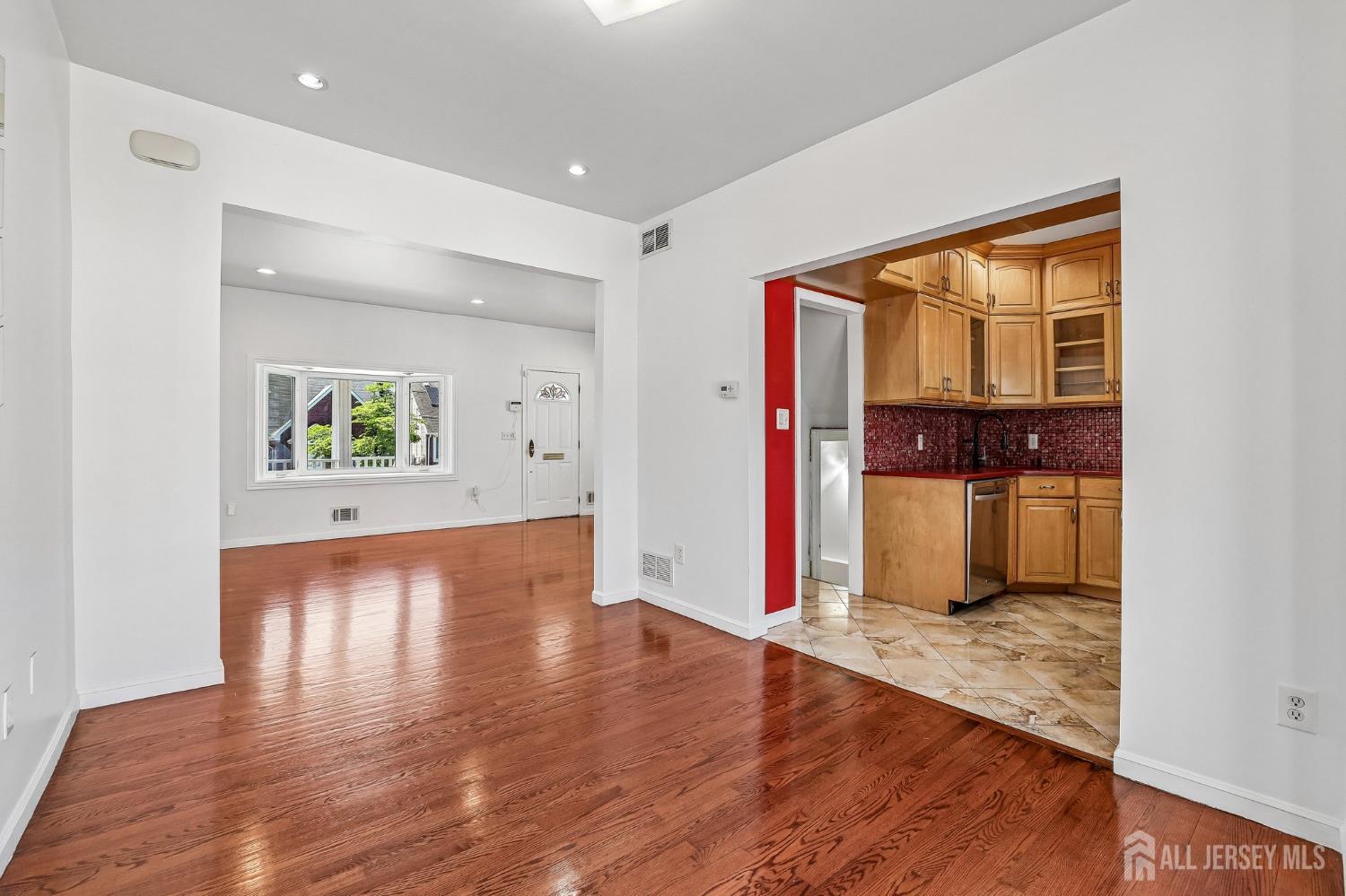 366 Jeffries Street Perth Amboy NJ 08861