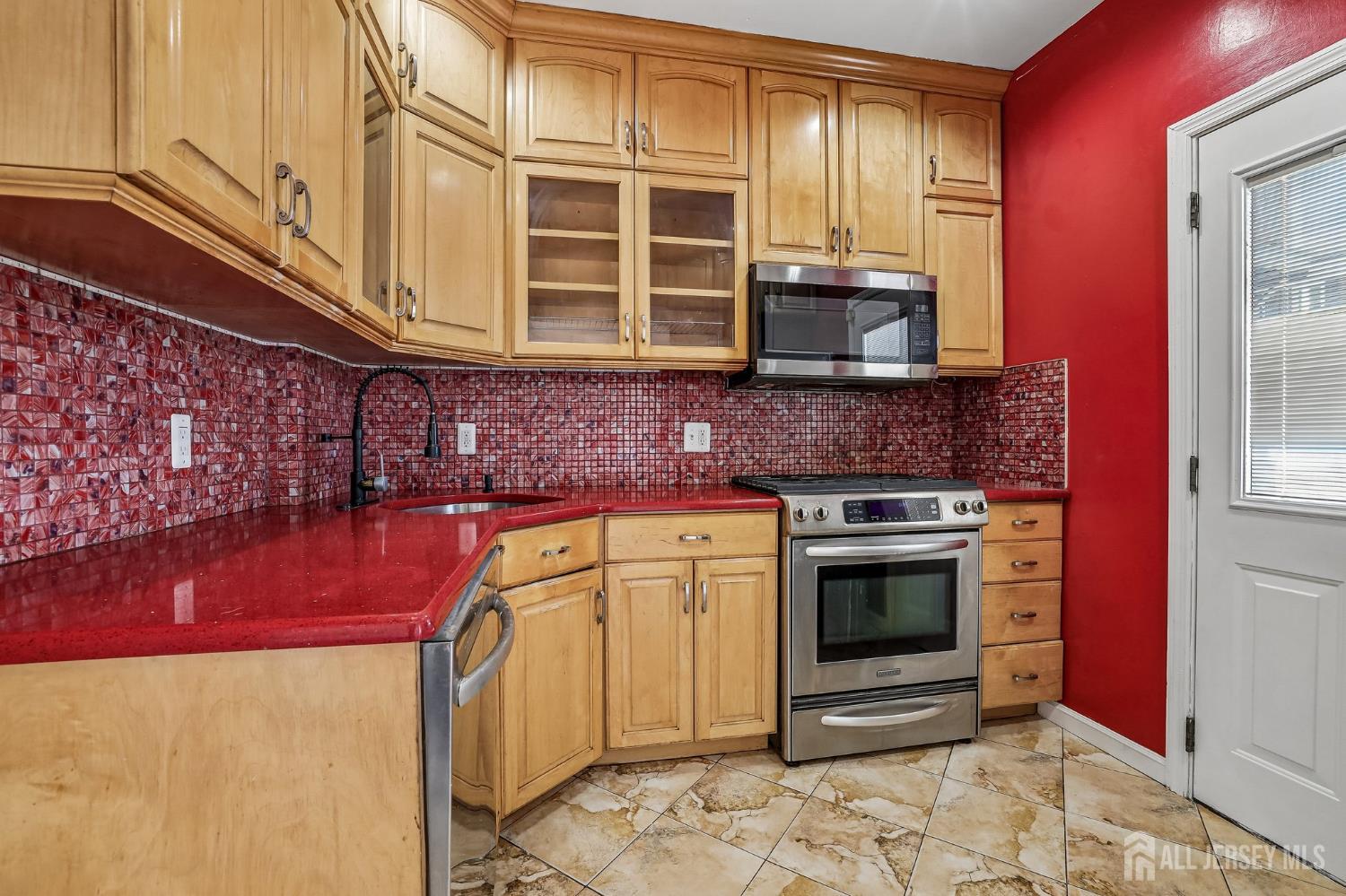 366 Jeffries Street Perth Amboy NJ 08861