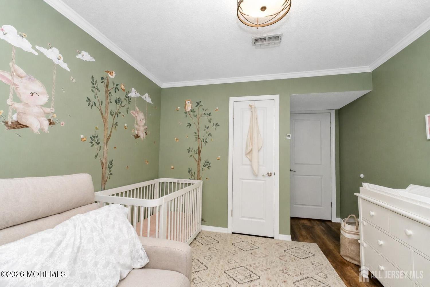 56 Farnham Square Parlin NJ 08859