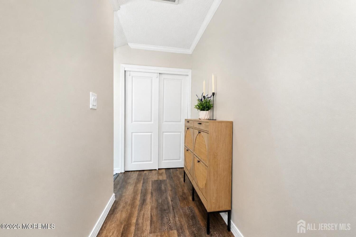 56 Farnham Square Parlin NJ 08859