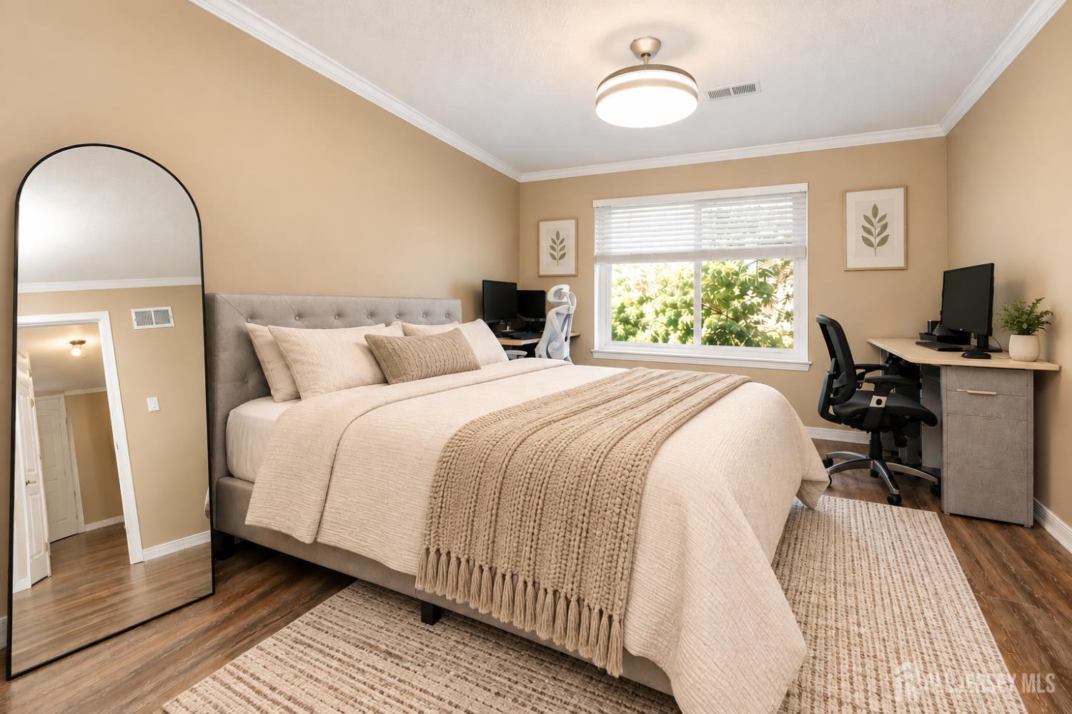 56 Farnham Square Parlin NJ 08859