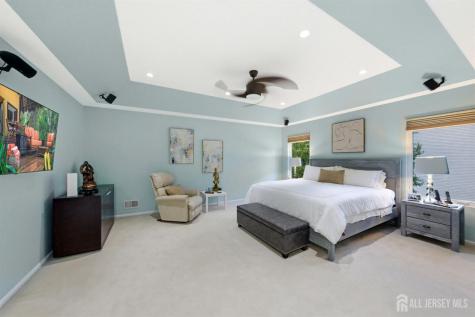 5 Robert Court Monroe NJ 08831