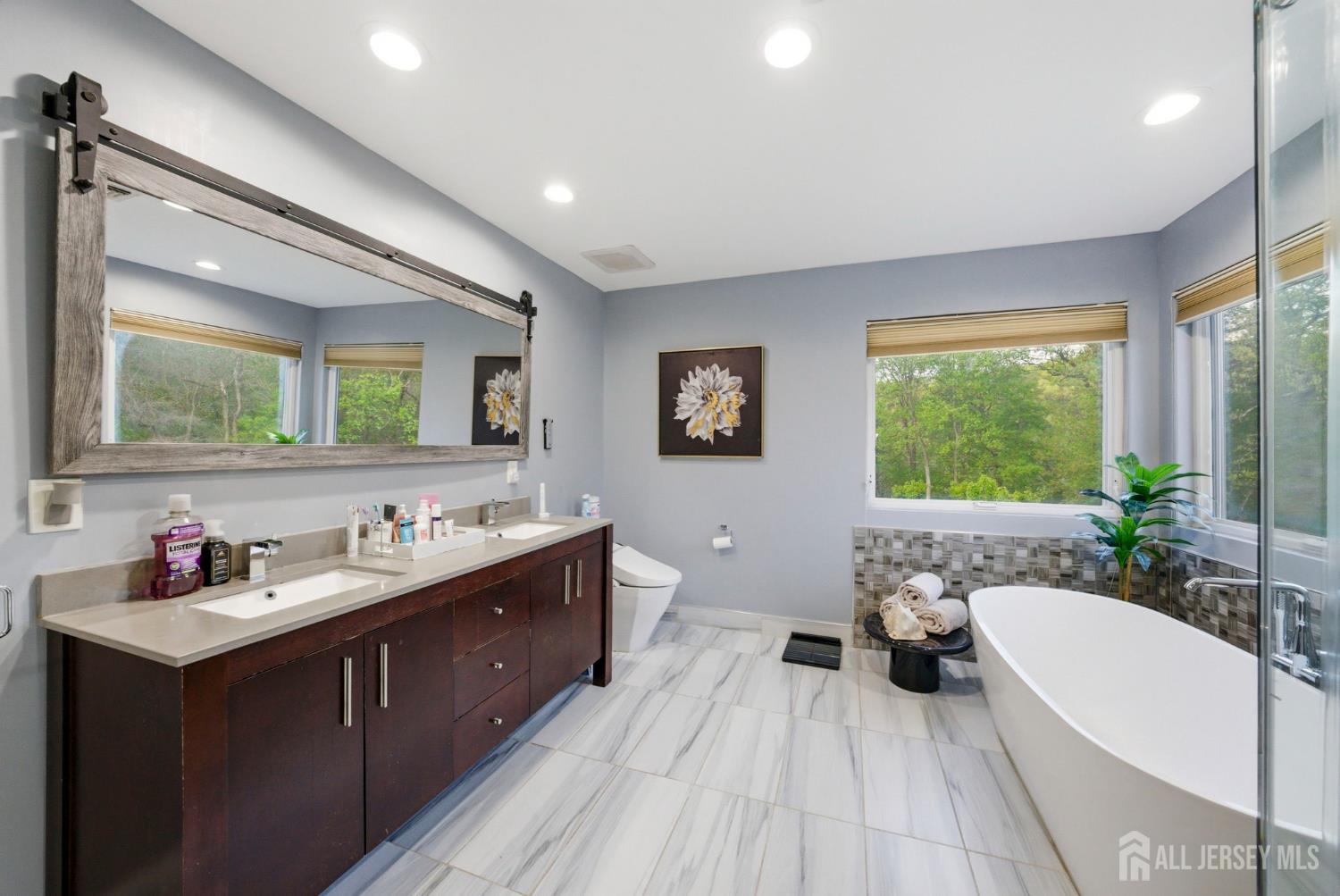 5 Robert Court Monroe NJ 08831
