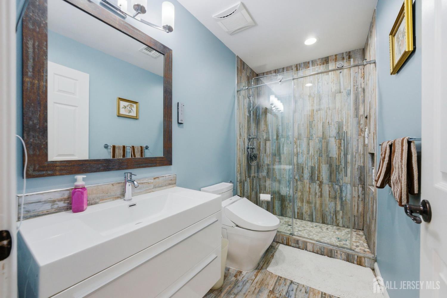5 Robert Court Monroe NJ 08831