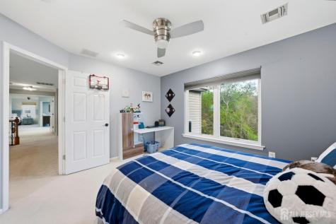 5 Robert Court Monroe NJ 08831