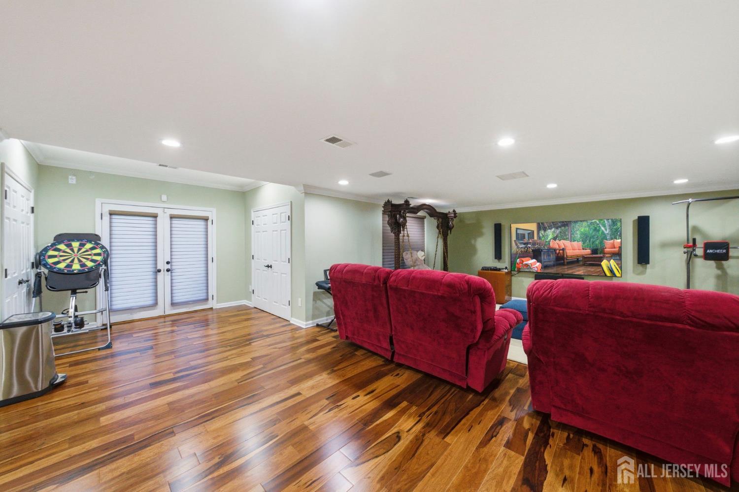 5 Robert Court Monroe NJ 08831