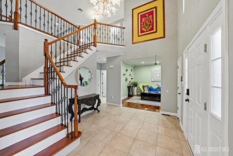 5 Robert Court Monroe NJ 08831