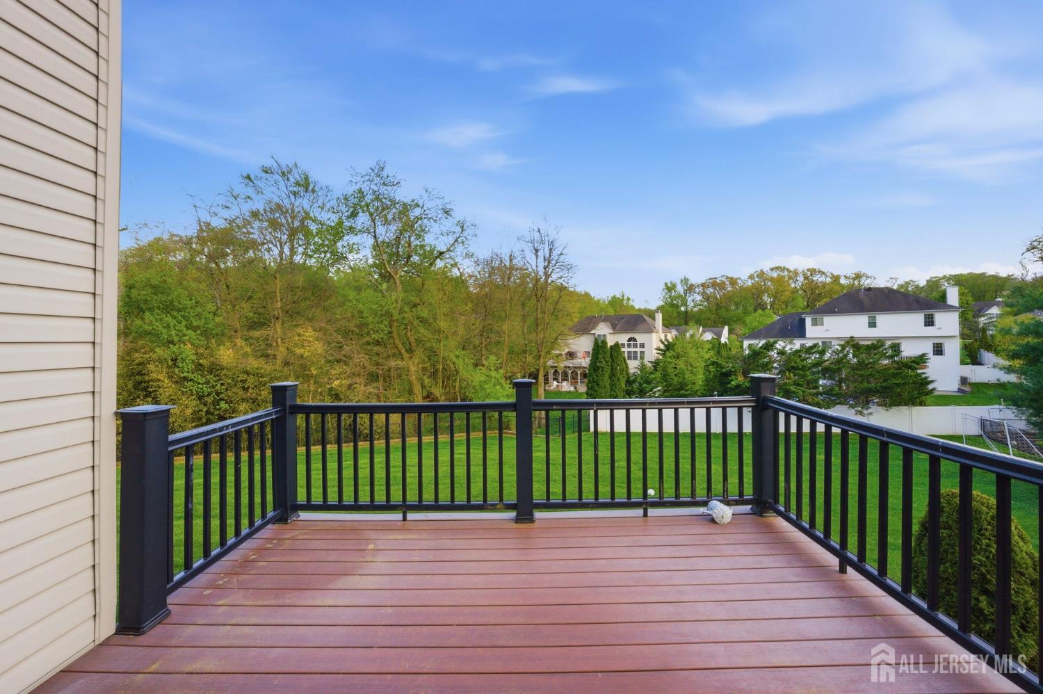 5 Robert Court Monroe NJ 08831