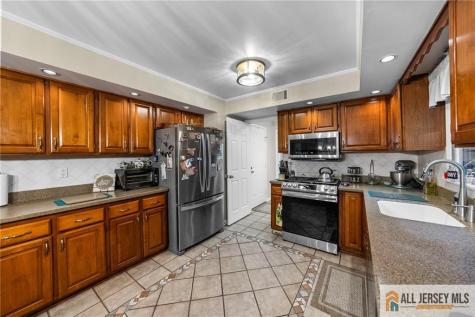 266 Wyoming Avenue Spotswood NJ 08884