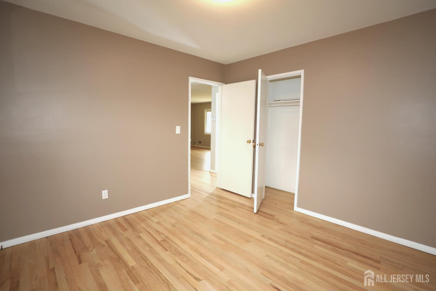 6 Jasko Court South Amboy NJ 08879