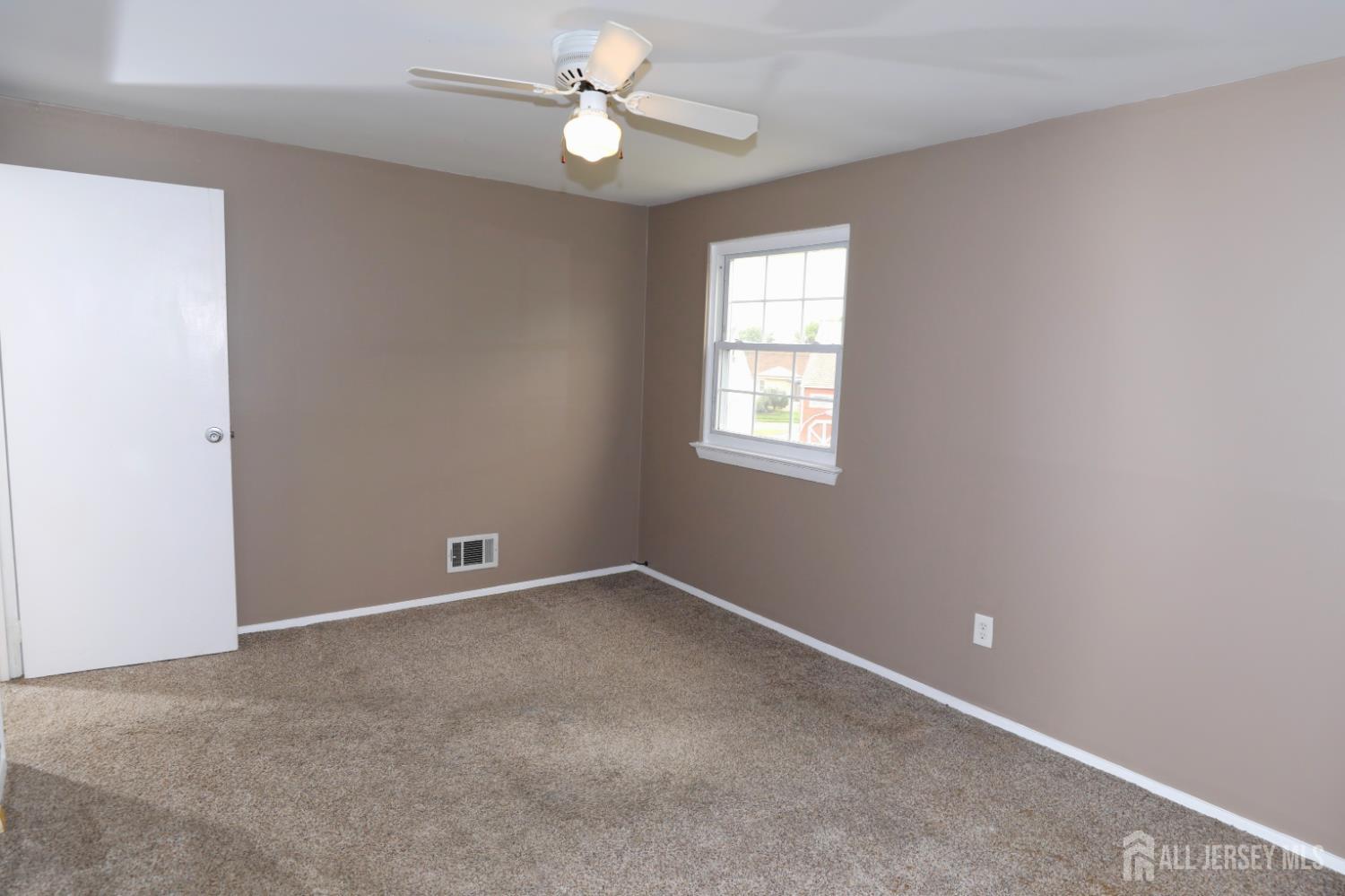 6 Jasko Court South Amboy NJ 08879