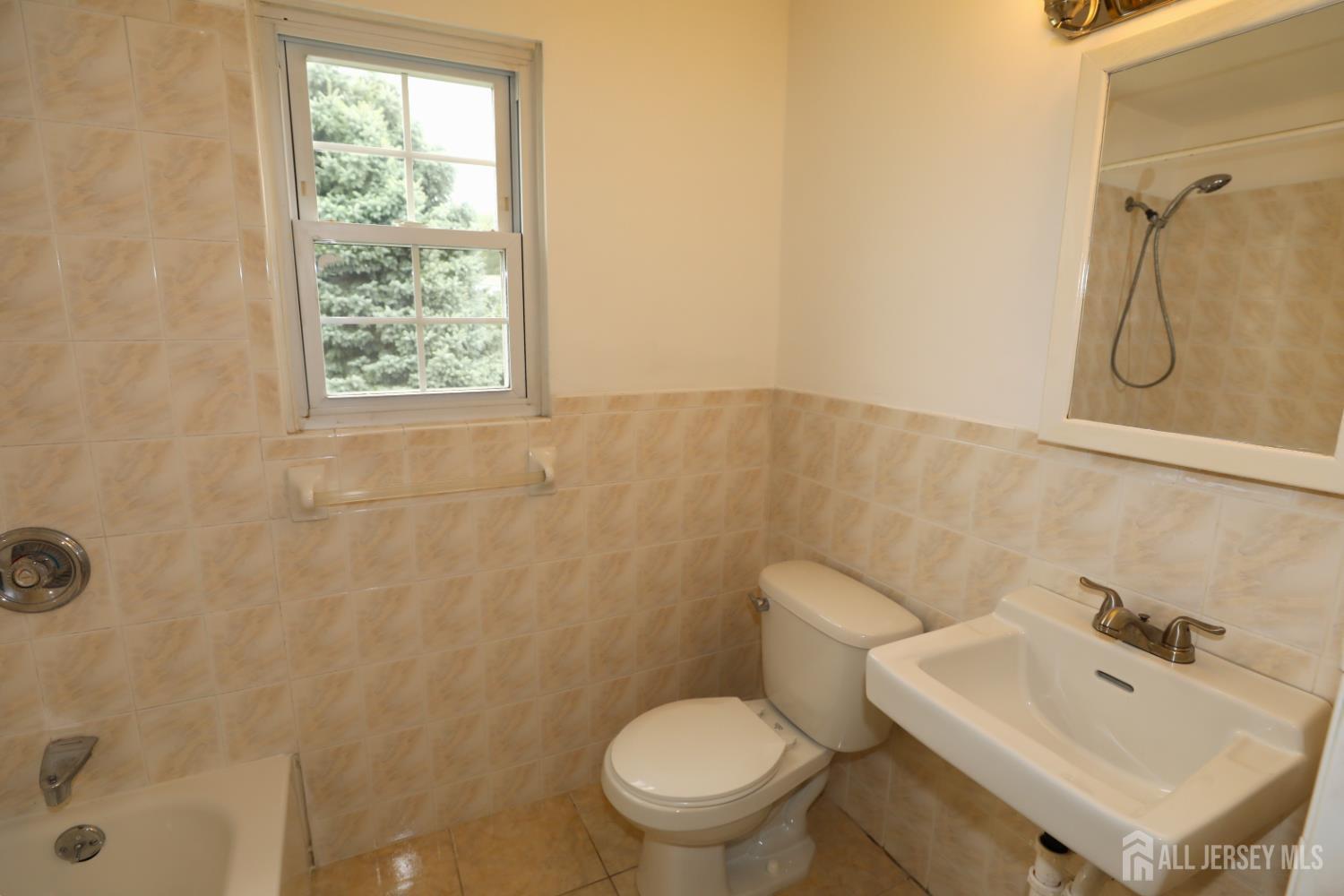 6 Jasko Court South Amboy NJ 08879