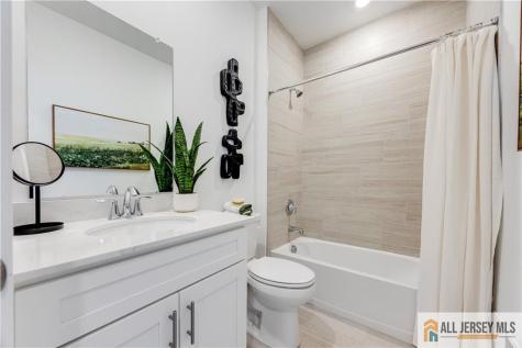 4 Longwood Drive Monroe NJ 08831