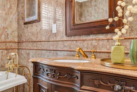37 Berkshire Way East Brunswick NJ 08816