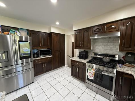 4 Fern Court North Brunswick NJ 08902