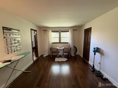4 Fern Court North Brunswick NJ 08902