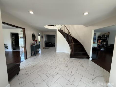 4 Fern Court North Brunswick NJ 08902