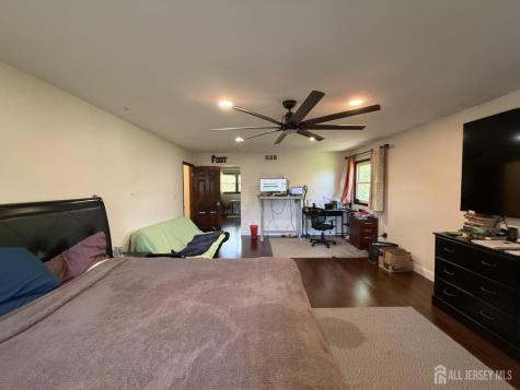 4 Fern Court North Brunswick NJ 08902