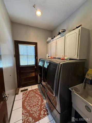 4 Fern Court North Brunswick NJ 08902