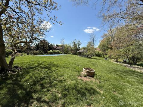 4 Fern Court North Brunswick NJ 08902