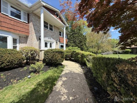 4 Fern Court North Brunswick NJ 08902