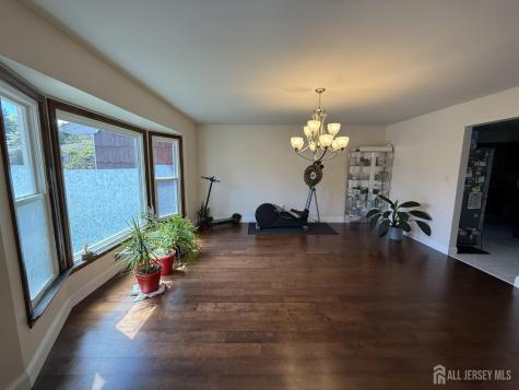 4 Fern Court North Brunswick NJ 08902