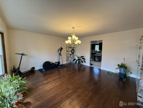 4 Fern Court North Brunswick NJ 08902