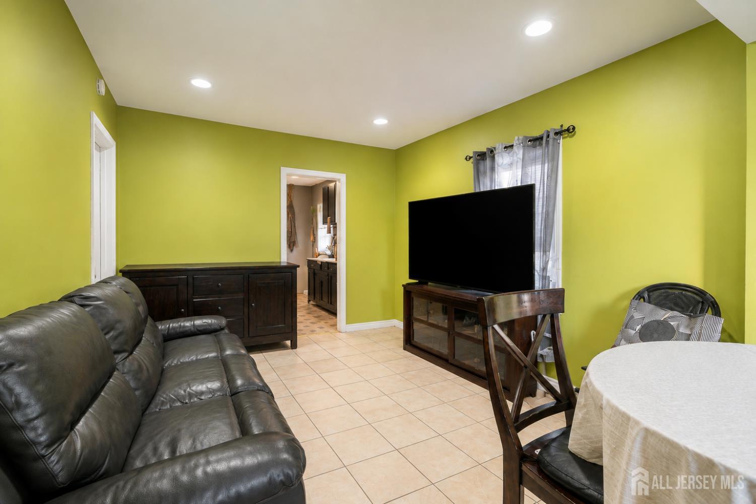 61 S Ward Street New Brunswick NJ 08901